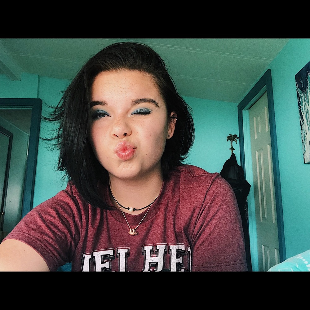 Meet your Posher, Delaney bryn